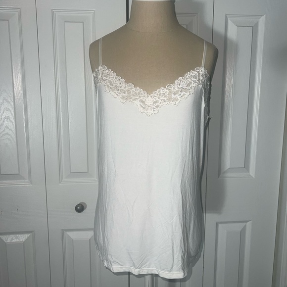 Two Ann Taylor camisoles white and black excellent condition 🩷 - Picture 13 of 14